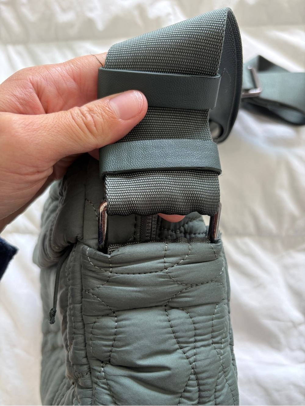 Lululemon Quilted Embrace Crossbody Bag Dark Green - Picture 9 of 12